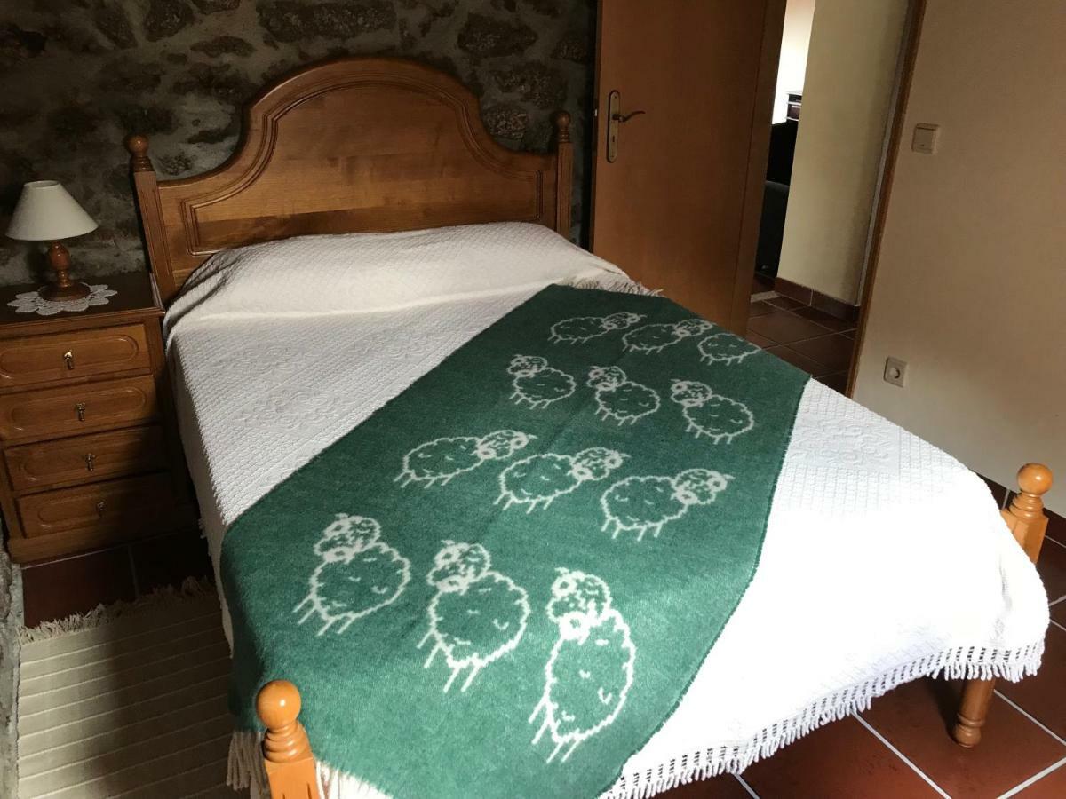 הוילה סאבוגיירו Casa Do Outeirinho מראה חיצוני תמונה